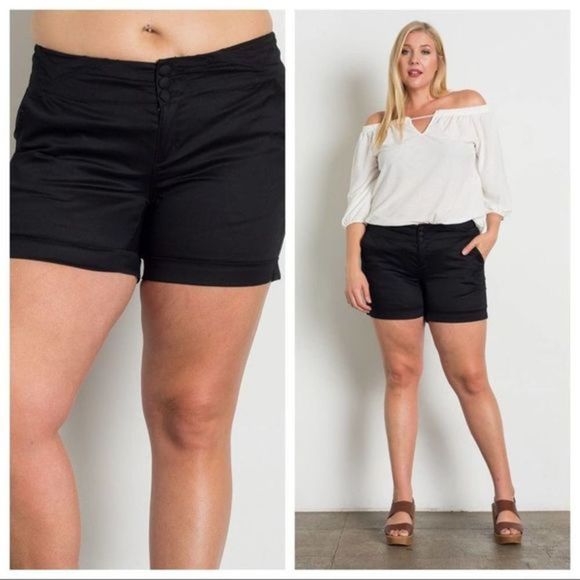 💋PLUS SIZE Black Shorts - Picture 1 of 7